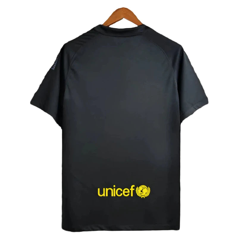 Barcelona 11/12 Away